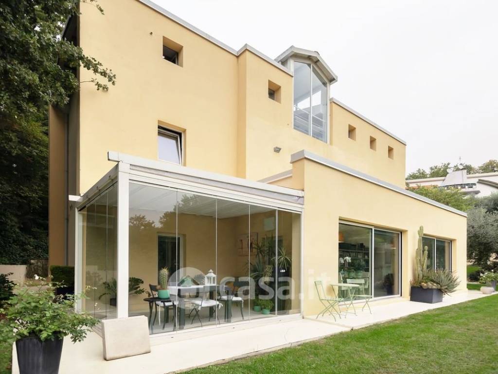 casa indipendente in vendita a Scandriglia