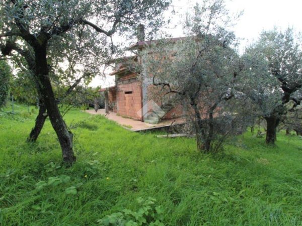 casa indipendente in vendita a Scandriglia
