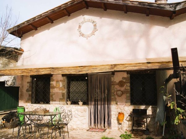 casa indipendente in vendita a Scandriglia