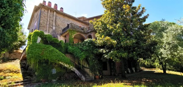 casa indipendente in vendita a Scandriglia in zona Ponticelli