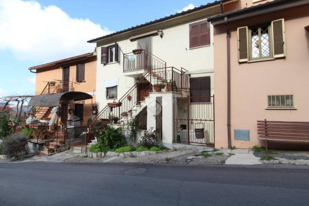 appartamento in vendita a Scandriglia