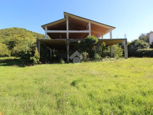 casa indipendente in vendita a Scandriglia