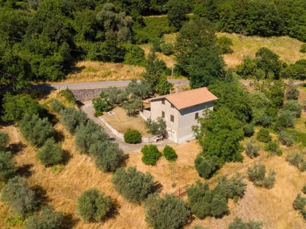 casa indipendente in vendita a Scandriglia