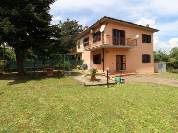 appartamento in vendita a Scandriglia