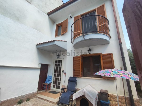 casa indipendente in vendita a Scandriglia