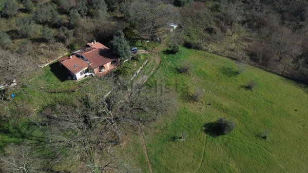 casa indipendente in vendita a Scandriglia