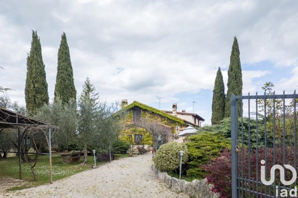 casa indipendente in vendita a Scandriglia