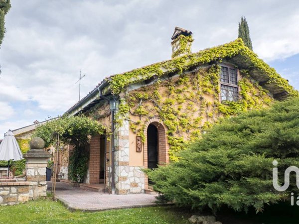 casa indipendente in vendita a Scandriglia
