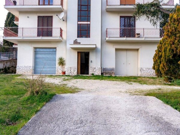 appartamento in vendita a Scandriglia