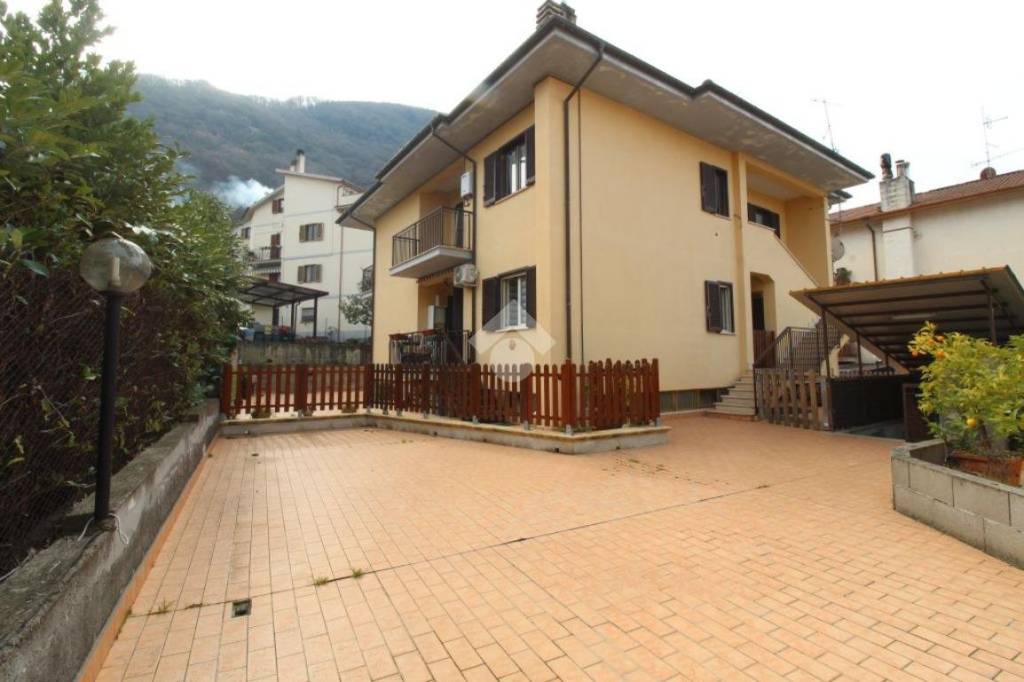 appartamento in vendita a Scandriglia