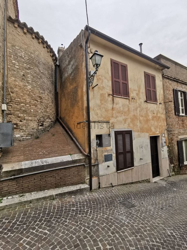 appartamento in vendita a Scandriglia in zona Ponticelli