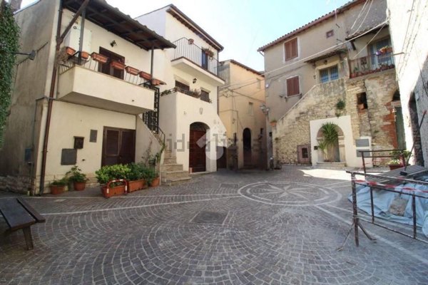 appartamento in vendita a Scandriglia in zona Ponticelli