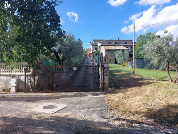 appartamento in vendita a Scandriglia