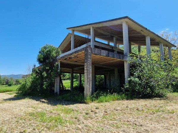 casa indipendente in vendita a Scandriglia