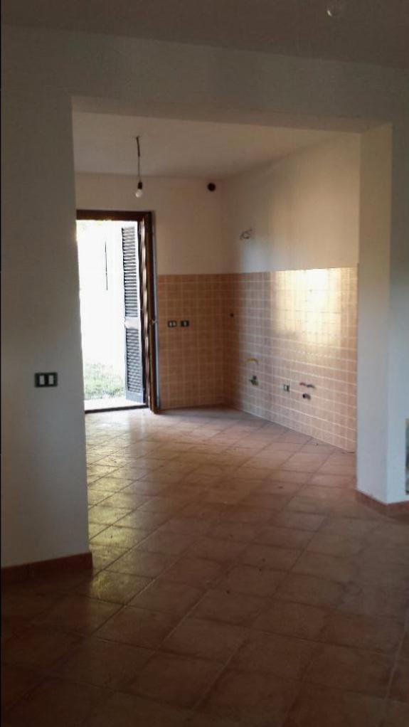 casa indipendente in vendita a Scandriglia in zona Ponticelli