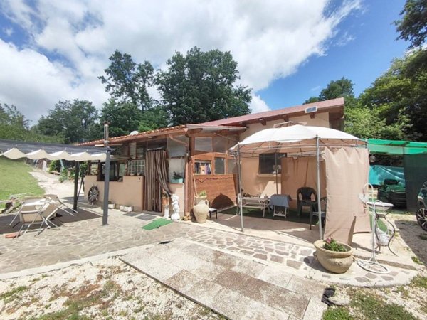 casa indipendente in vendita a Scandriglia
