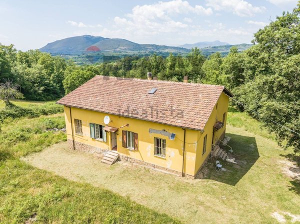 casa indipendente in vendita a Scandriglia in zona Ponticelli