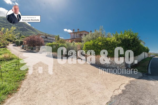 casa indipendente in vendita a Scandriglia in zona Ponticelli