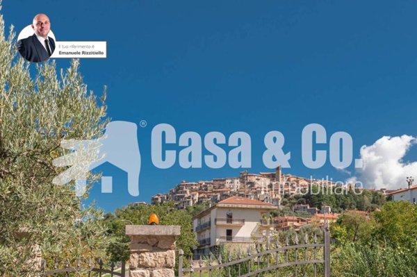 casa indipendente in vendita a Scandriglia