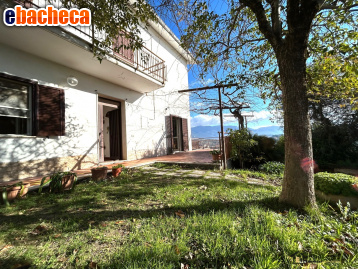 casa indipendente in vendita a Selci