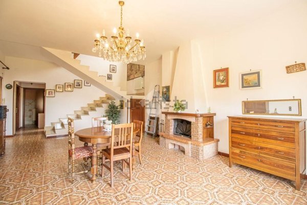 casa indipendente in vendita a Selci