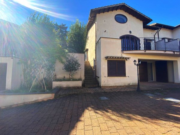 casa indipendente in vendita a Selci