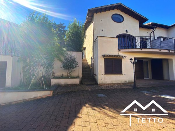 casa indipendente in vendita a Selci