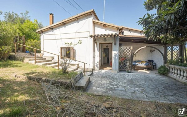 casa indipendente in vendita a Selci