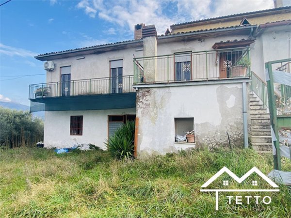 casa indipendente in vendita a Selci