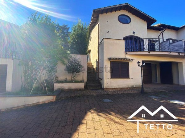 casa indipendente in vendita a Selci