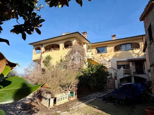 casa indipendente in vendita a Selci