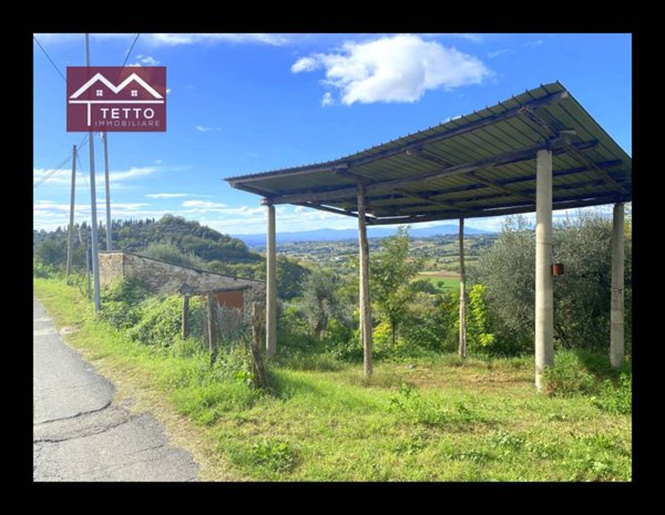 intera palazzina in vendita a Selci
