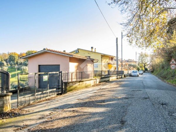 locale di sgombero in vendita a Stimigliano