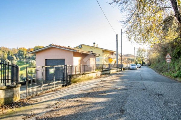 locale di sgombero in vendita a Stimigliano