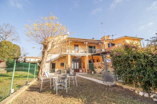 casa indipendente in vendita a Stimigliano
