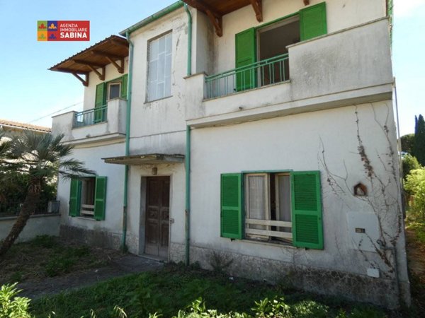 casa indipendente in vendita a Stimigliano