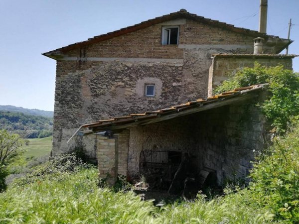 casa indipendente in vendita a Tarano