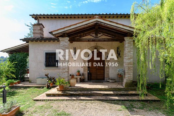 casa indipendente in vendita a Tarano