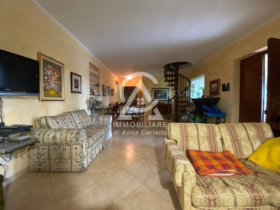 casa indipendente in vendita a Tarano in zona Baracche di San Polo