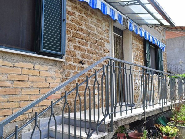 casa indipendente in vendita a Tarano