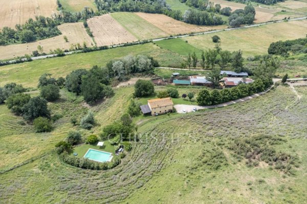 casa indipendente in vendita a Tarano