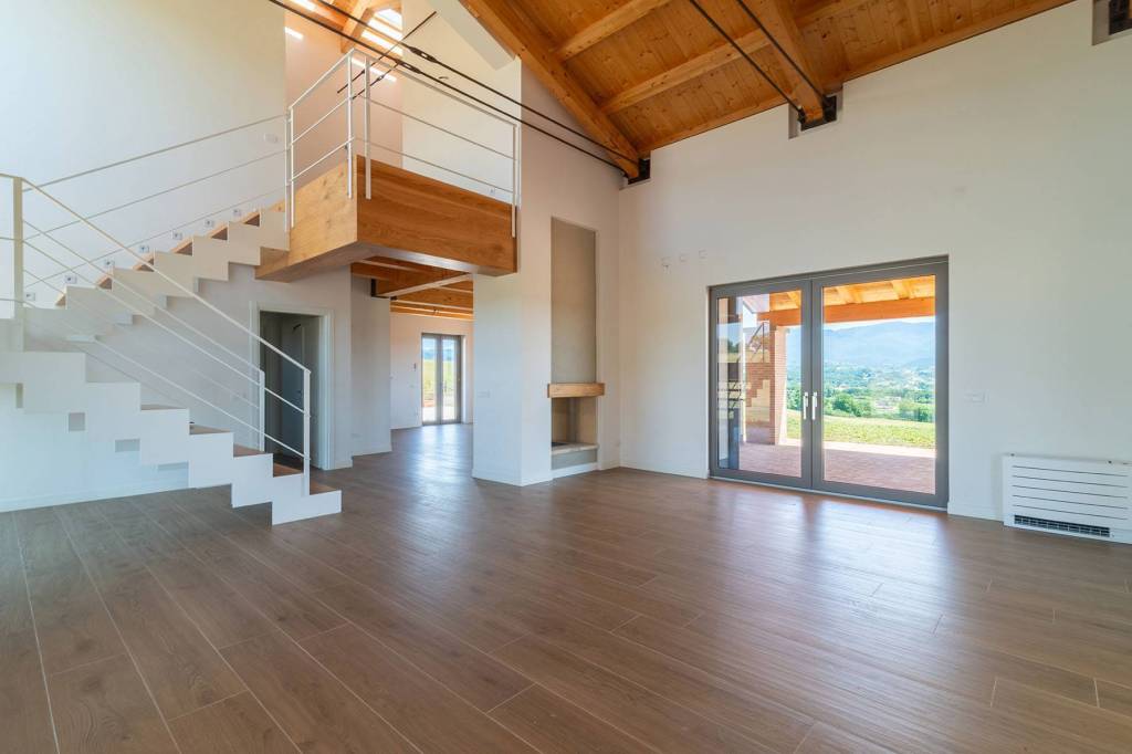 casa indipendente in vendita a Tarano