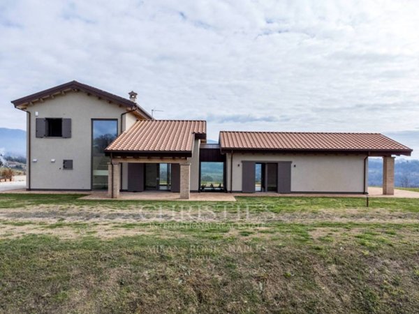 casa indipendente in vendita a Tarano