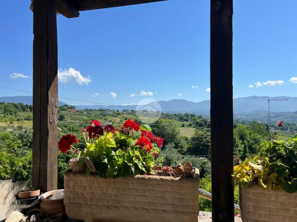 casa indipendente in vendita a Tarano