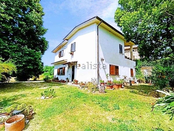 casa indipendente in vendita a Tarano