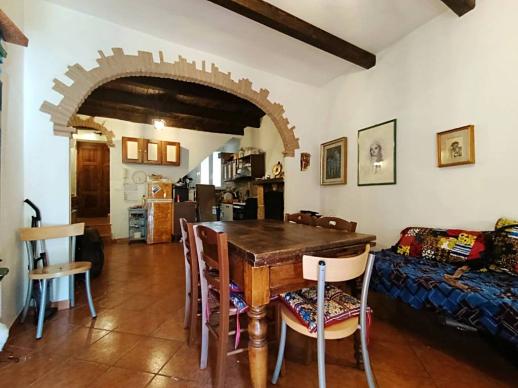 casa indipendente in vendita a Tarano in zona San Polo