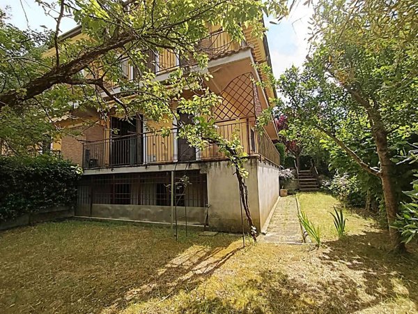 casa indipendente in vendita a Tarano in zona Baracche di San Polo