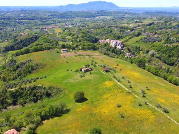 casa indipendente in vendita a Tarano in zona San Polo