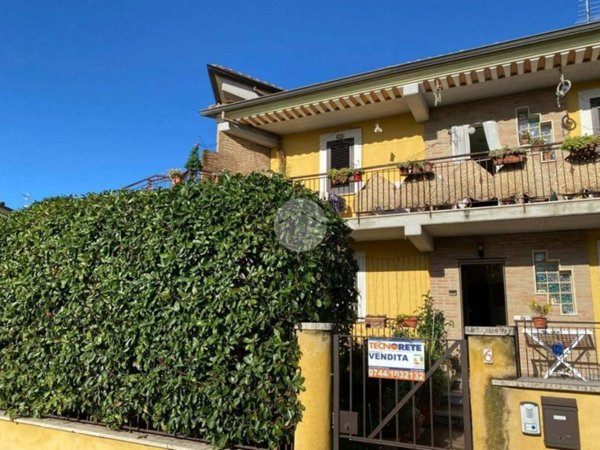 appartamento in vendita a Tarano in zona Baracche di San Polo