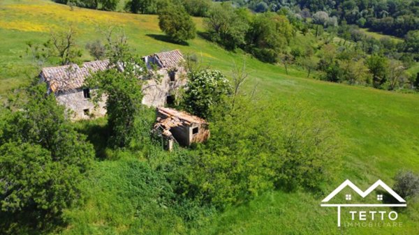casa indipendente in vendita a Tarano in zona San Polo